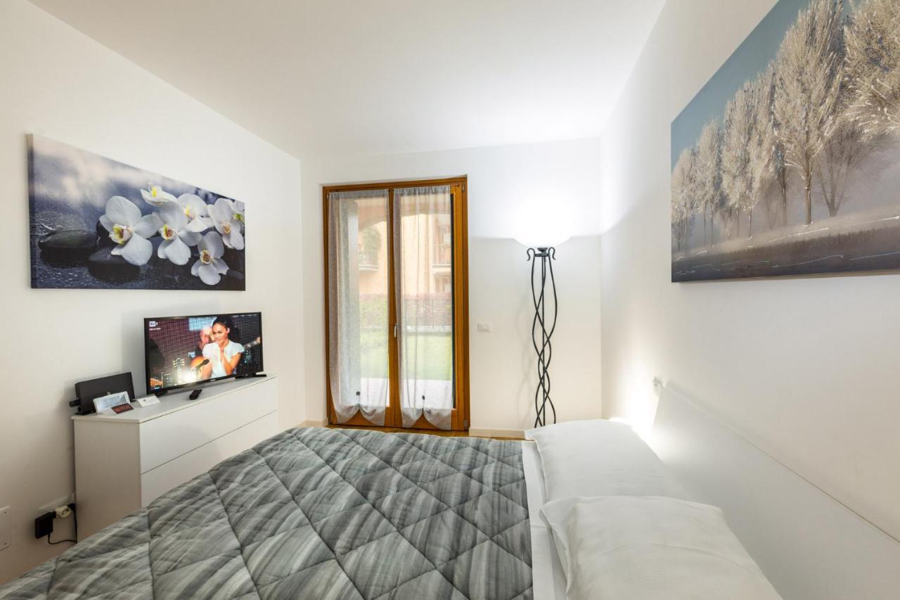 Lucy Apartment Sirmione Exterior photo