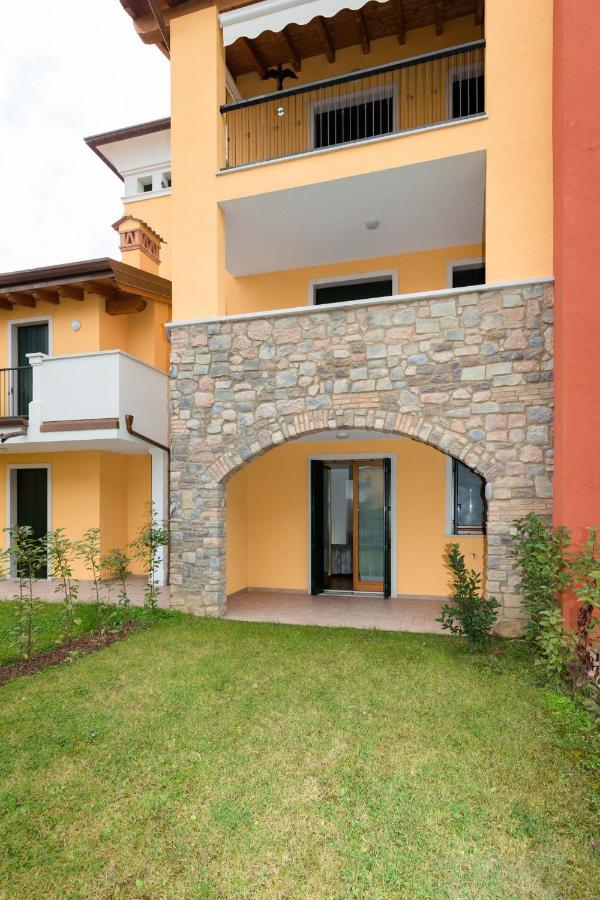 Lucy Apartment Sirmione Exterior photo