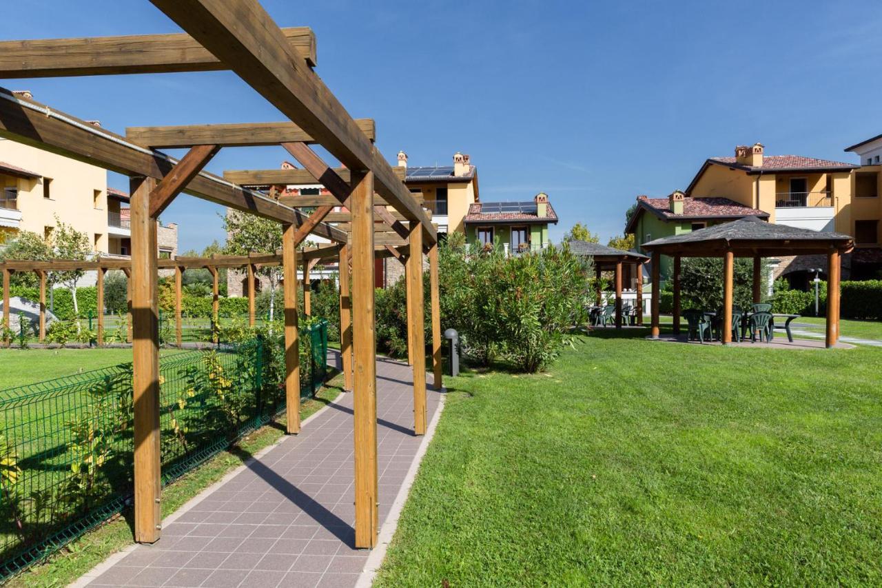 Lucy Apartment Sirmione Exterior photo